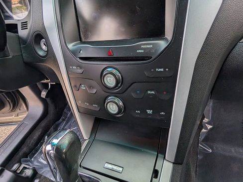 Used 2015 Ford Explorer XLT w/ Equipment Group 202A image 19