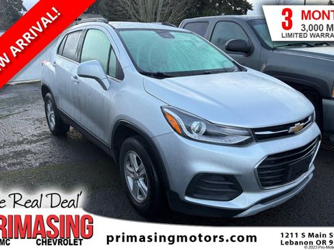 Used 2018 Chevrolet Trax LT w/ LT Convenience Package image 1
