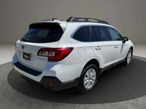 Used 2018 Subaru Outback 2.5i Premium AWD/4WD image 5