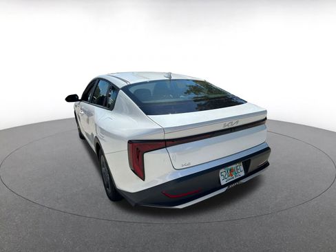 Used 2025 Kia K4 LXS image 12