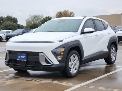 New 2026 Hyundai Kona SE FWD image 2