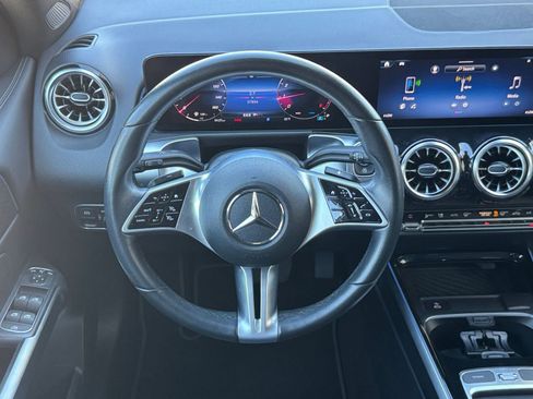 Used 2025 Mercedes-Benz GLB 250 4MATIC image 29