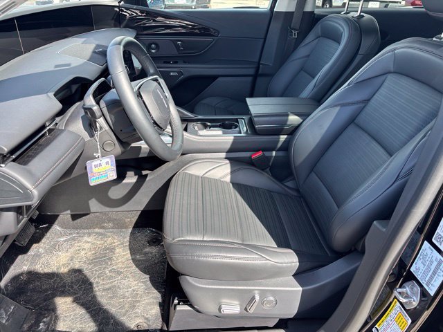 New 2026 Lincoln Nautilus Reserve w/ Jet Appearance Package AWD/4WD image 2