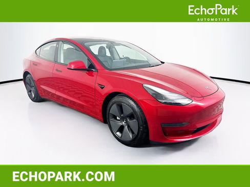 Used 2021 Tesla Model 3 Standard Range Plus RWD image 1