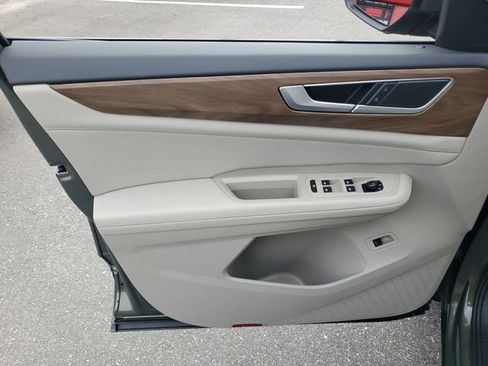 New 2026 Volkswagen Atlas SE FWD image 14