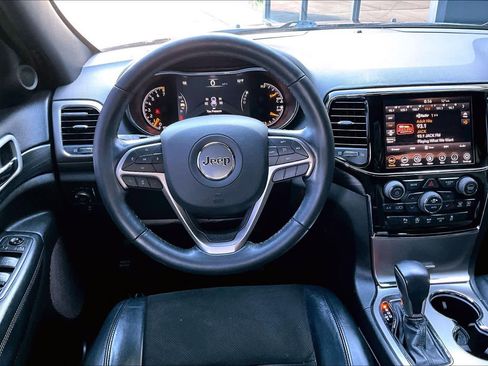Used 2020 Jeep Grand Cherokee Altitude image 5
