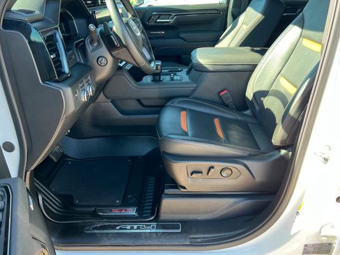 Certified 2025 GMC Sierra 1500 AT4 image 18