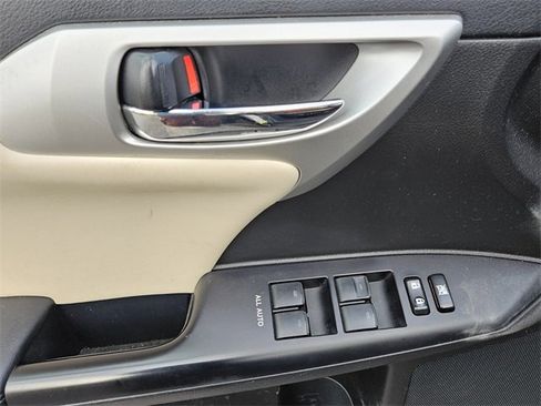 Used 2013 Lexus CT 200h image 14