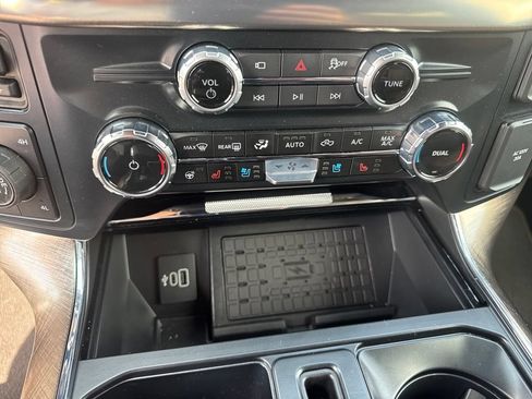 Used 2025 Ford F150 King Ranch AWD/4WD image 21