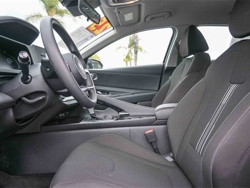 Certified 2025 Hyundai Elantra Blue image 20