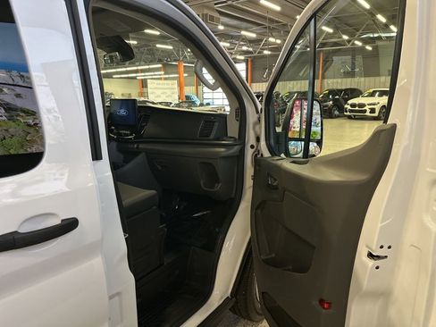 Used 2024 Ford Transit 350 XLT image 7