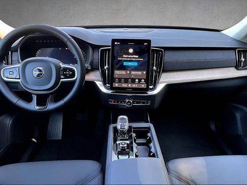 New 2026 Volvo XC90 B6 Plus w/ Protection Package Premier AWD/4WD image 5