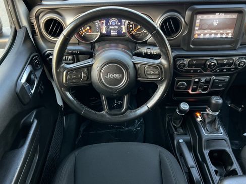 Used 2021 Jeep Wrangler Unlimited Sport image 14