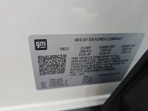 Used 2024 Chevrolet Trax ACTIV w/ Sunroof Package FWD image 31
