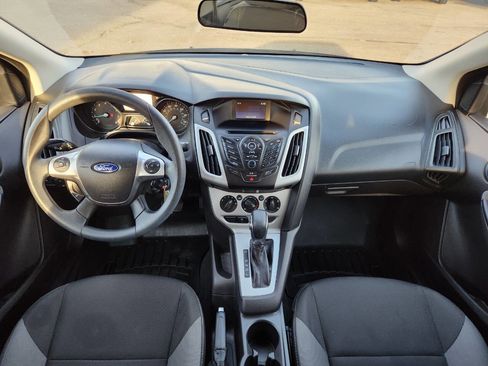 Used 2014 Ford Focus SE image 3