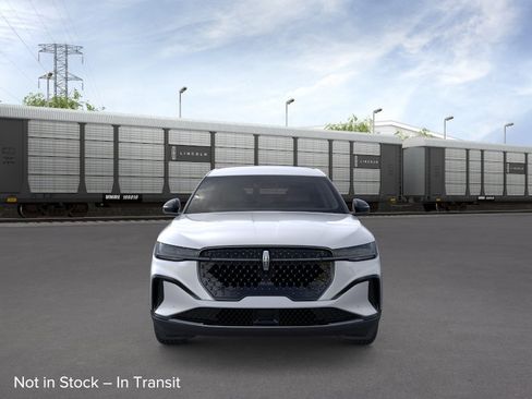 New 2026 Lincoln Nautilus Premier AWD/4WD image 6