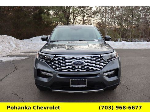 Used 2023 Ford Explorer Platinum w/ Technology Package image 2