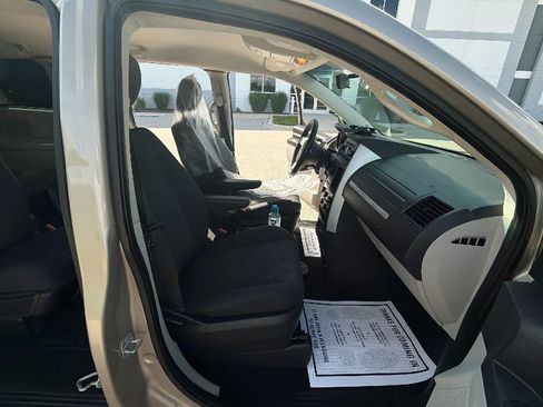 Used 2009 Dodge Grand Caravan SE w/ Climate Group FWD image 15