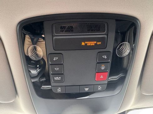 New 2026 Kia Carnival image 22