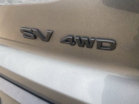 Used 2022 Nissan Pathfinder SV w/ SV Premium Package image 10