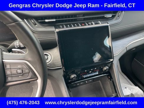 Certified 2023 Jeep Grand Cherokee Limited w/ Luxury Tech Group II AWD/4WD image 47