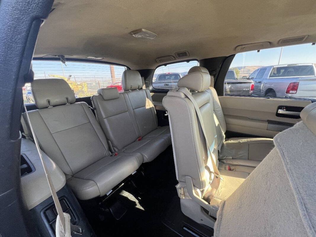Used 2012 Toyota Sequoia Limited AWD/4WD image 9