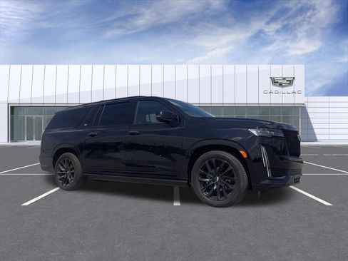 Used 2024 Cadillac Escalade ESV Sport Platinum w/ LPO, ONYX Package AWD/4WD image 1