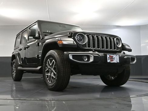 Used 2024 Jeep Wrangler Sahara image 49