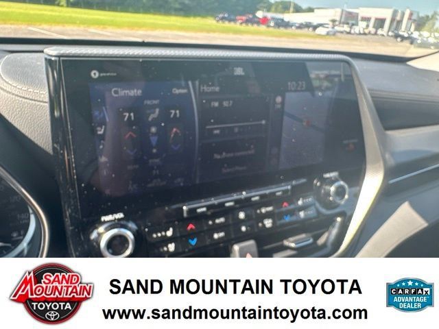Used 2021 Toyota Highlander Platinum FWD image 22