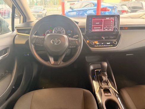 Used 2020 Toyota Corolla LE image 11