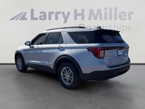 New 2026 Ford Explorer Active image 3