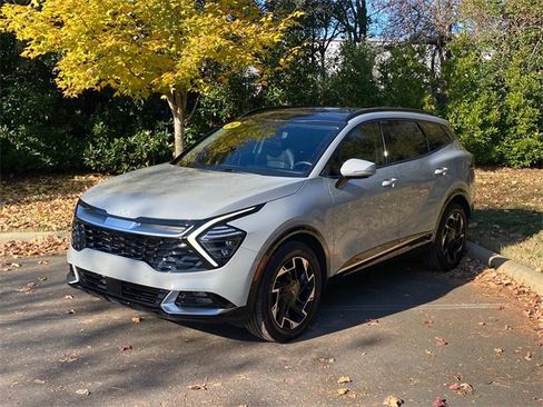 Used 2024 Kia Sportage SX image 3