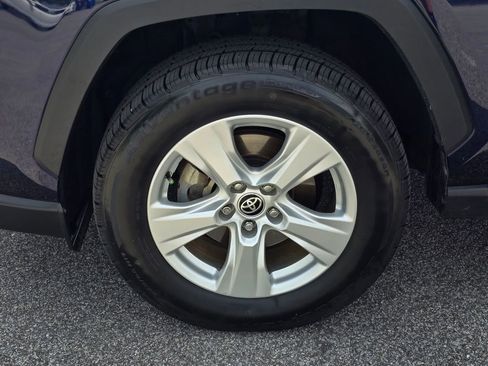 Used 2020 Toyota RAV4 XLE AWD/4WD image 27