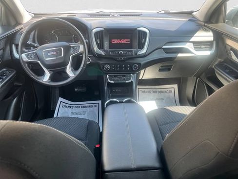 Used 2024 GMC Terrain SLE AWD/4WD image 10