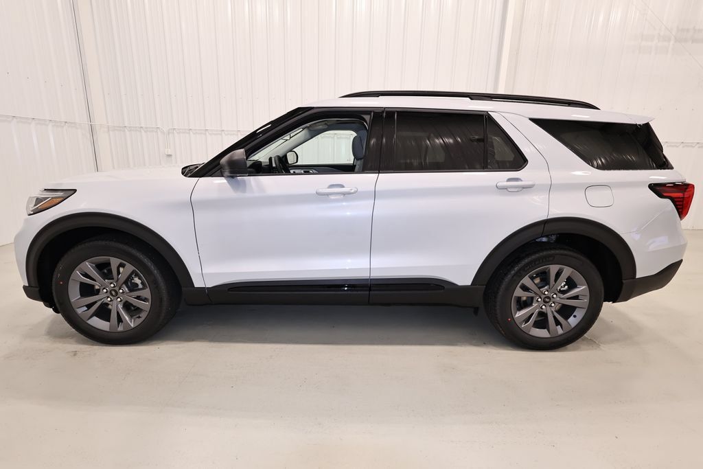 New 2026 Ford Explorer Active w/ Active Comfort Package AWD/4WD image 6