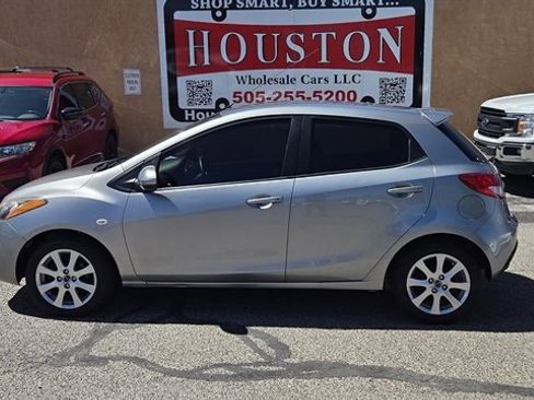 Used 2014 MAZDA MAZDA2 Touring FWD image 1