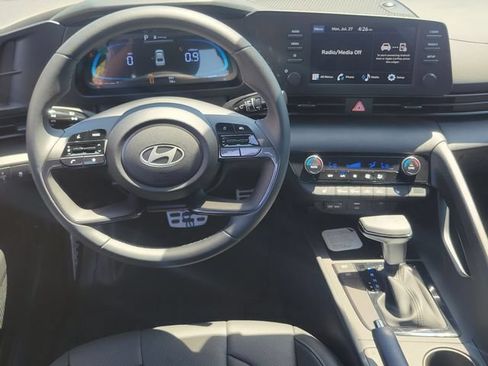 New 2026 Hyundai Elantra SEL Sport FWD image 6