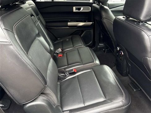 Certified 2024 Ford Explorer Limited image 24
