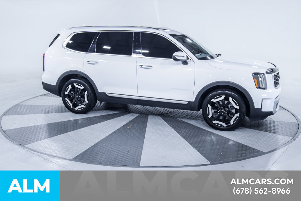 Used 2024 Kia Telluride S w/ S Sunroof Package FWD image 11