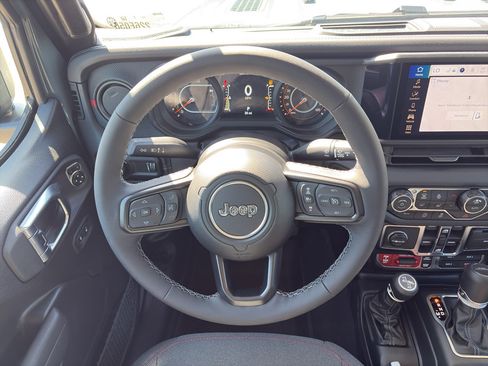 New 2026 Jeep Gladiator Rubicon AWD/4WD image 13