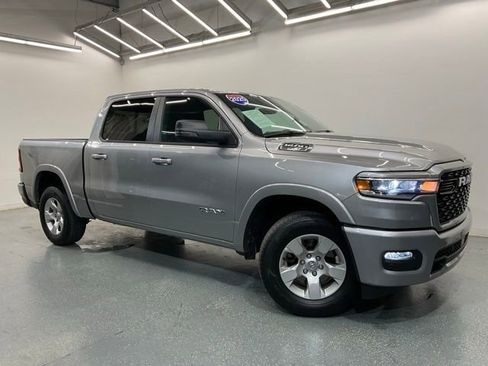 Used 2025 RAM 1500 Big Horn AWD/4WD image 2