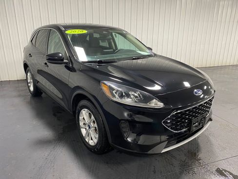 Used 2020 Ford Escape SE image 13