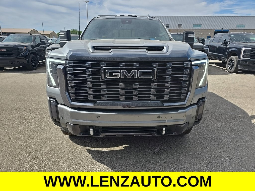 Used 2024 GMC Sierra 2500 Denali Ultimate AWD/4WD image 2