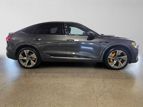 Used 2023 Audi e-tron Prestige w/ Prestige Package AWD/4WD image 2