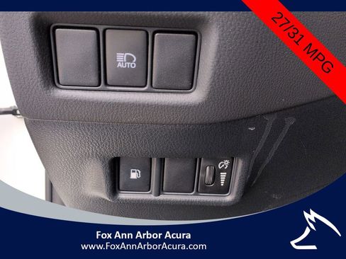 Used 2019 Toyota C-HR XLE FWD image 15