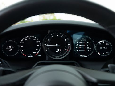 Used 2020 Porsche 911 Carrera 4S image 11