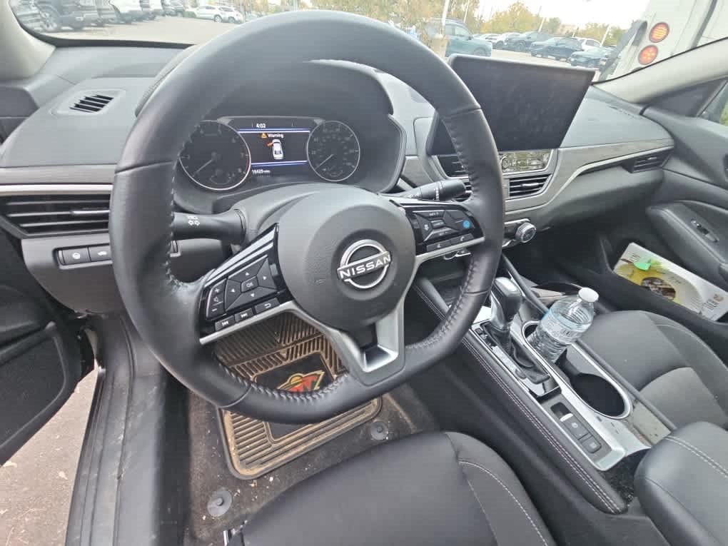 Used 2024 Nissan Altima 2.5 SV w/ SV Premium Package AWD/4WD image 7