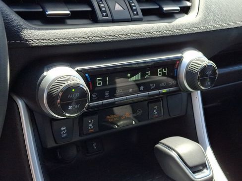 Certified 2022 Toyota RAV4 XLE Premium AWD/4WD image 17