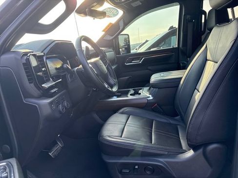 Used 2024 Chevrolet Silverado 2500 High Country w/ High Country Premium Package AWD/4WD image 7