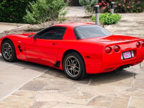 Used 2001 Chevrolet Corvette Z06 w/ Memory Pkg RWD image 7